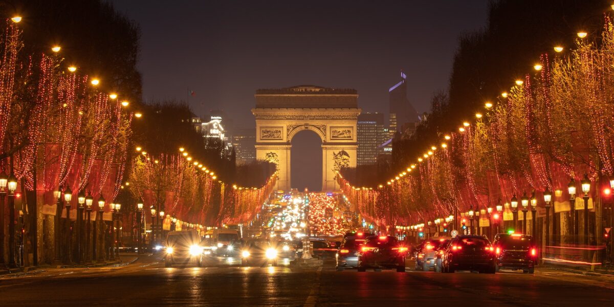 Paris — Avenue des Champs-Élysées