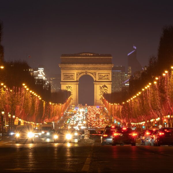 Paris — Avenue des Champs-Élysées